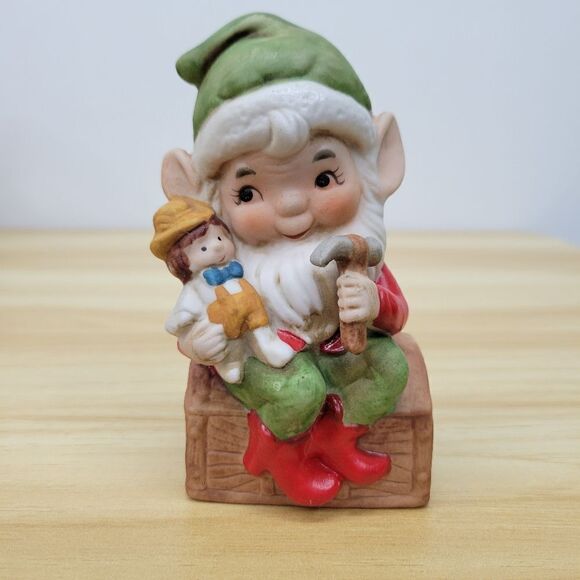 Vintage Homco Christmas Elf in Workshop Making Toys Festive Figurine - Picture 9 of 12